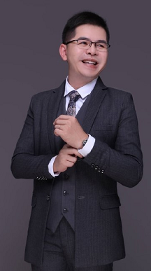 <span style="color:#0C343D;font-family:SourceHanSansCN-Regular;font-size:16px;">鈦美視覺總經(jīng)理覃顯力</span>