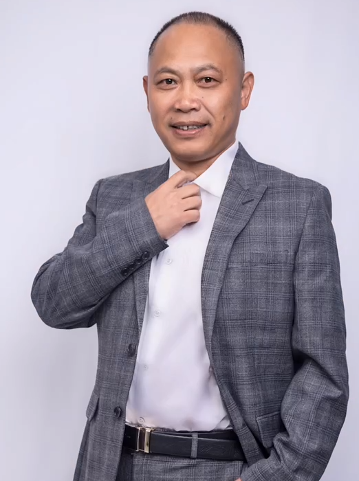 <span style="color:#0C343D;font-family:SourceHanSansCN-Regular;font-size:16px;">智航疏浚總經(jīng)理</span><span style="color:#0C343D;font-family:SourceHanSansCN-Regular;font-size:16px;">裘堯允</span>